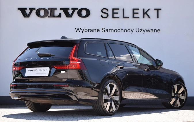 Volvo V60 cena 279900 przebieg: 30000, rok produkcji 2023 z Wrocław małe 407